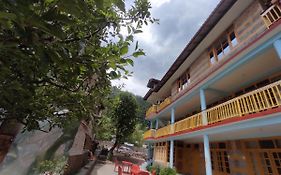 Woods Inn Mountain View Manali