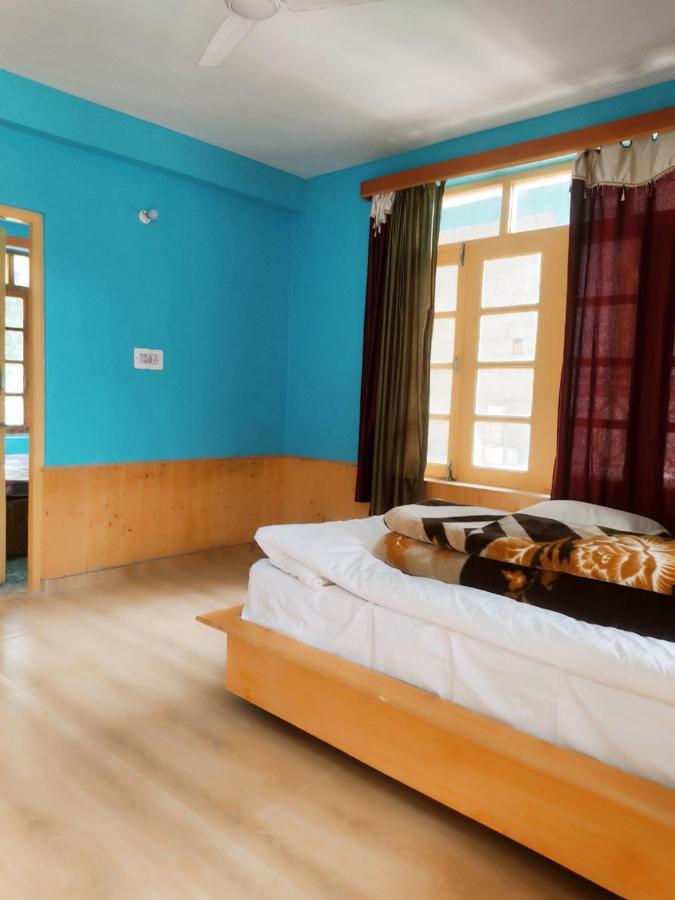Woods Inn Mountain View Manali Exterior photo
