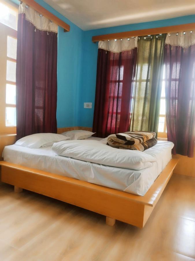 Woods Inn Mountain View Manali Exterior photo