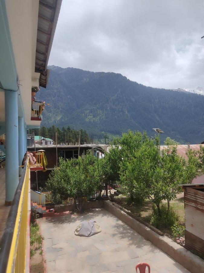 Woods Inn Mountain View Manali Exterior photo